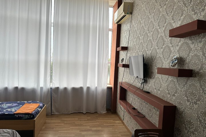 Room 2 of 17