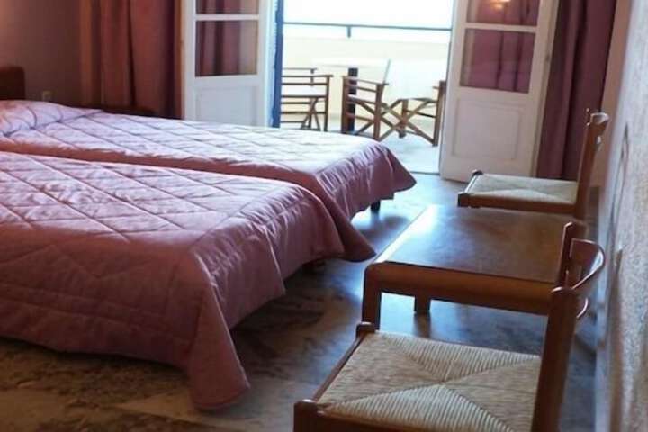 Room 4 of 36