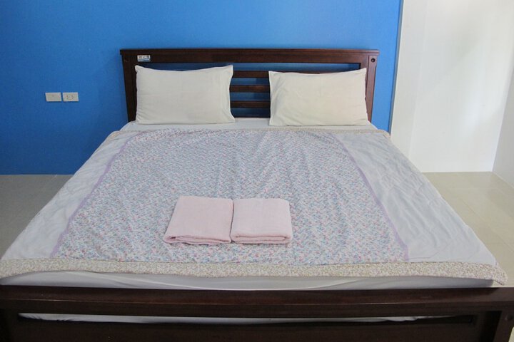 Room 6 of 38