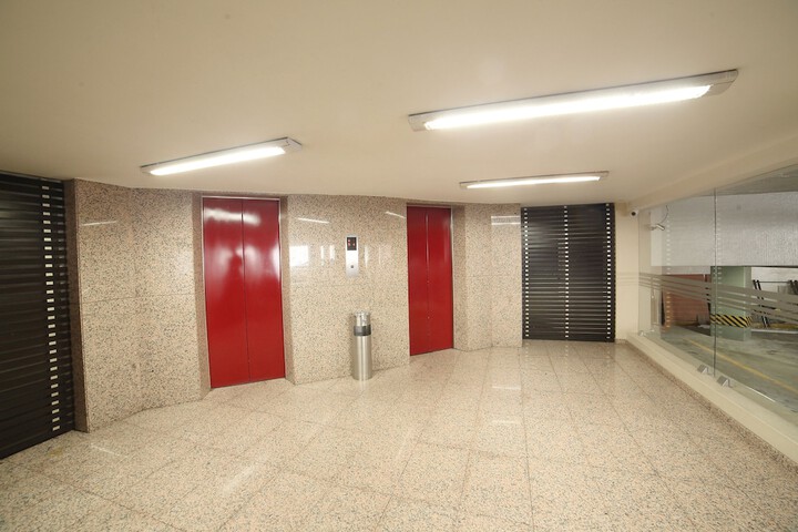 Ballroom/Hall 43 of 49
