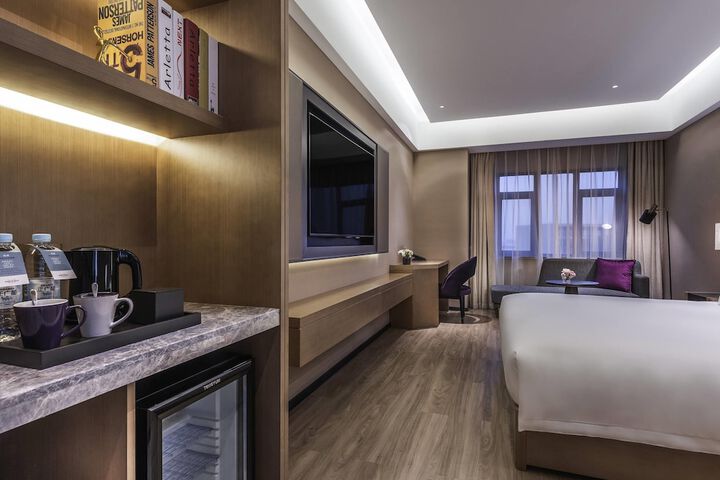 Room 16 of 35