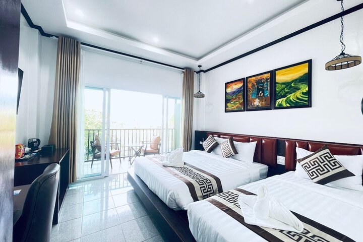 Room 3 of 34