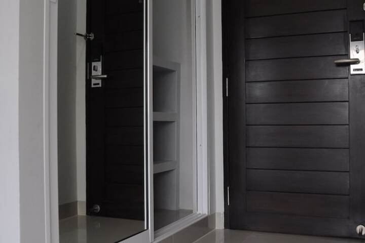Room 7 of 42
