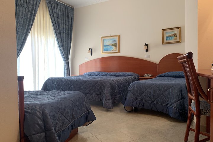 Room 14 of 34