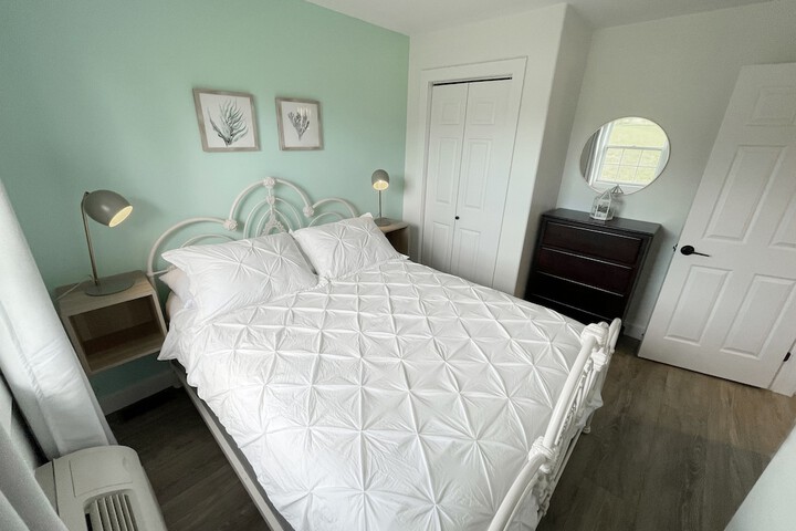 Room 9 of 144