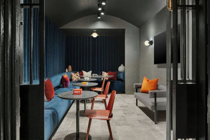 Guest Lobby