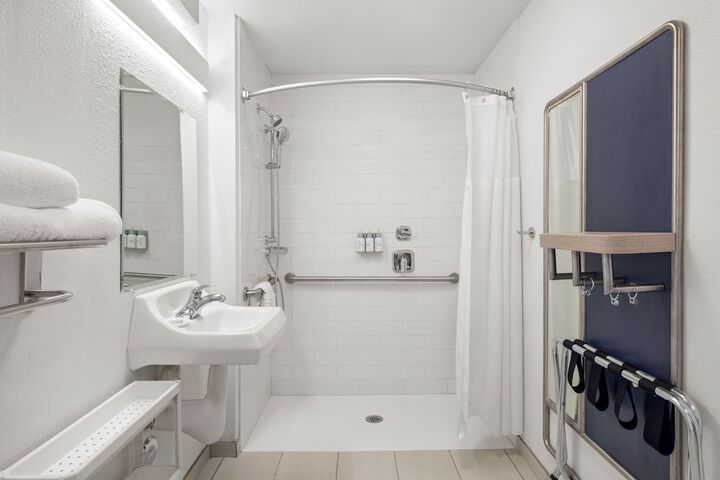 Deluxe Queen ADA Accessible Shower Best Value (1 of 14)
