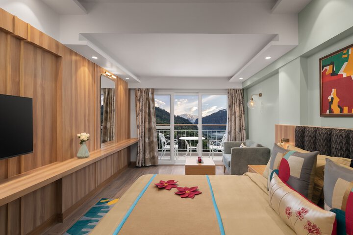 Room 12 of 34