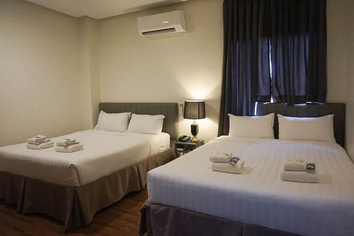 Room 28 of 70
