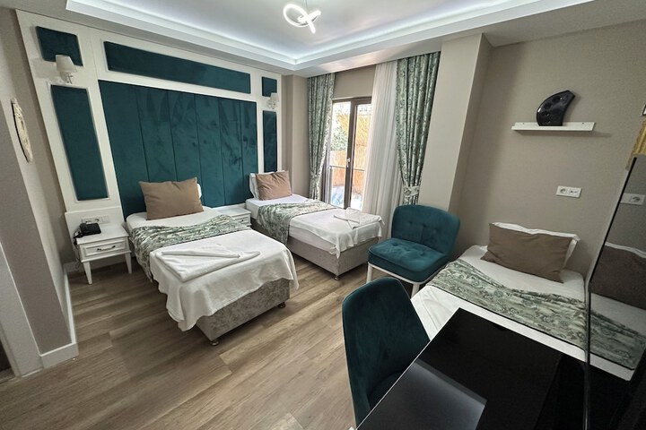 Room 100 of 131