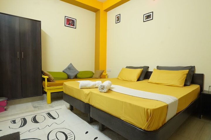 Room 9 of 26