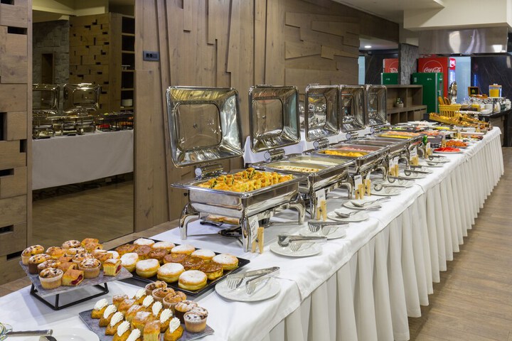 Dining 69 of 81