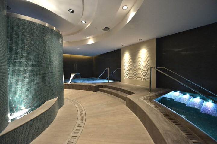 Spa 57 of 152
