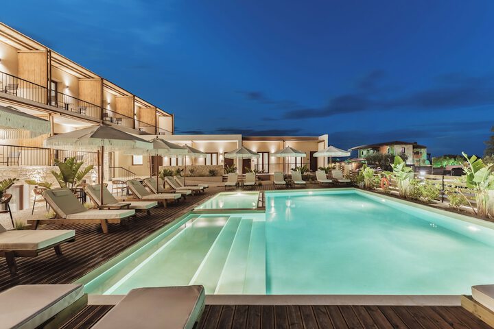 Pool 29 of 43