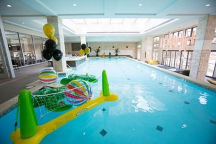 Pool 21 of 28