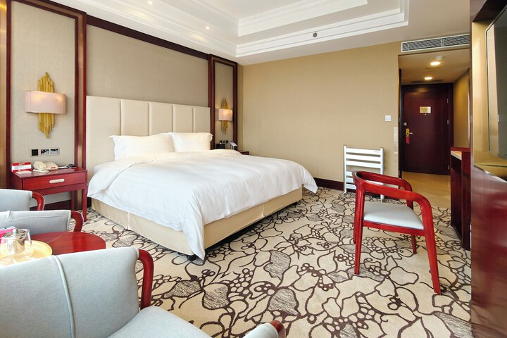 Room 56 of 102