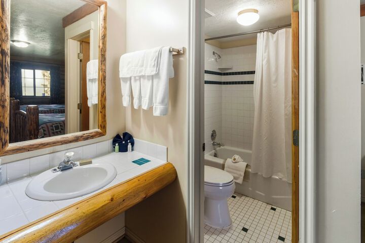 Room 34 of 67