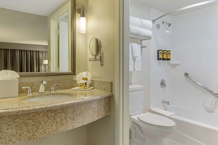 Room 21 of 44