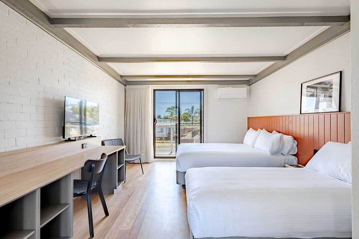 Room 20 of 173