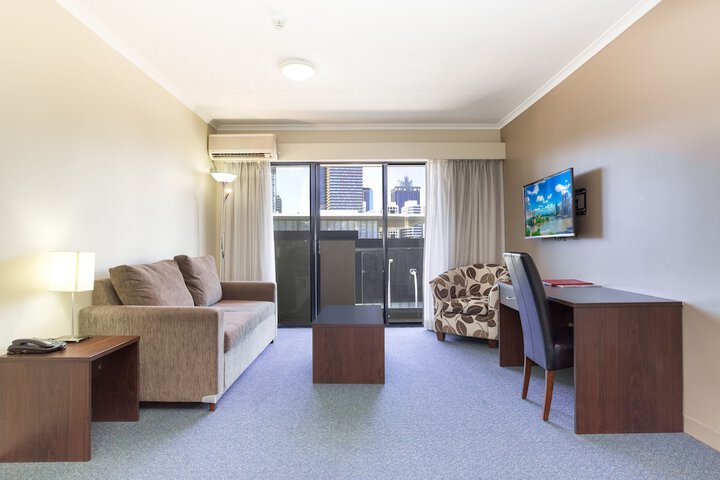 Room 10 of 30