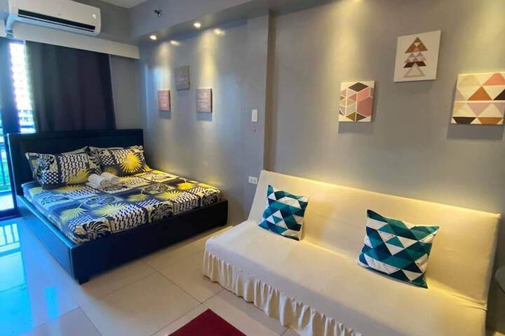 Room 4 of 6