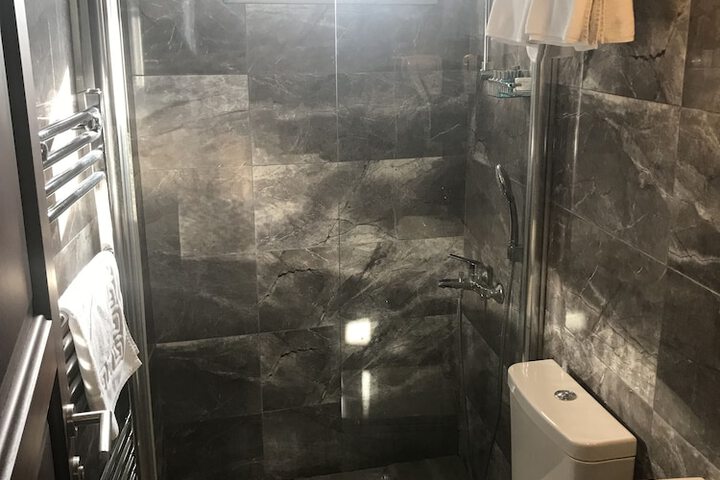 Room 16 of 23