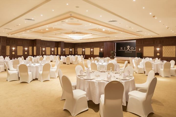 Ballroom/Hall 166 of 180