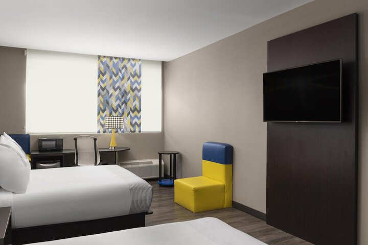 Room 12 of 27