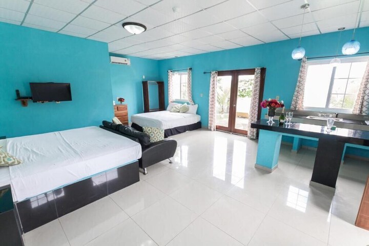 Room 14 of 37