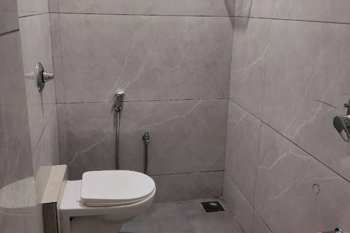 Room 12 of 15