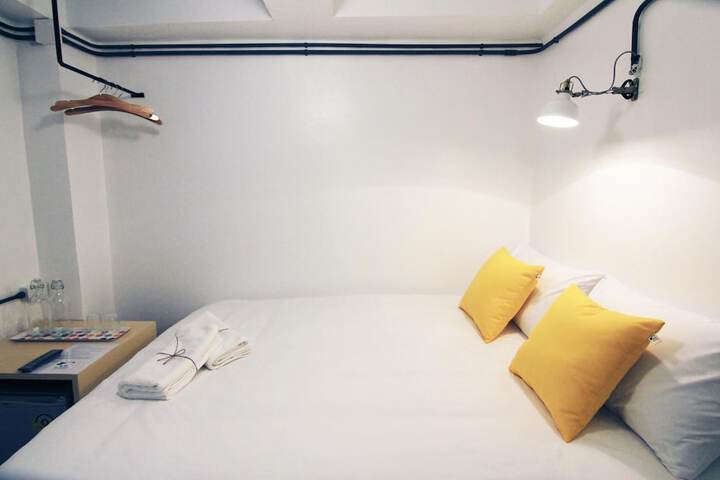 Room 18 of 50