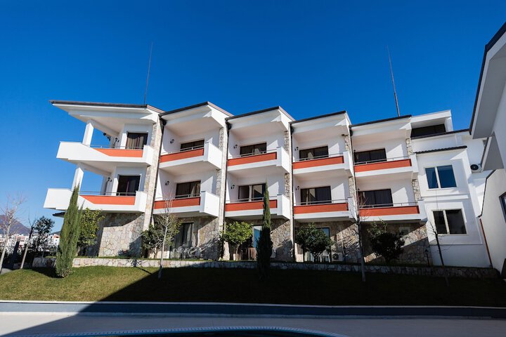 Hotel 174 of 187