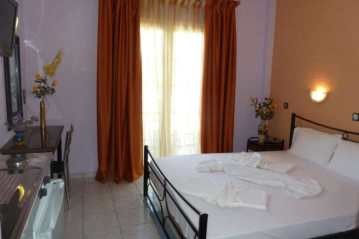 Room 15 of 52