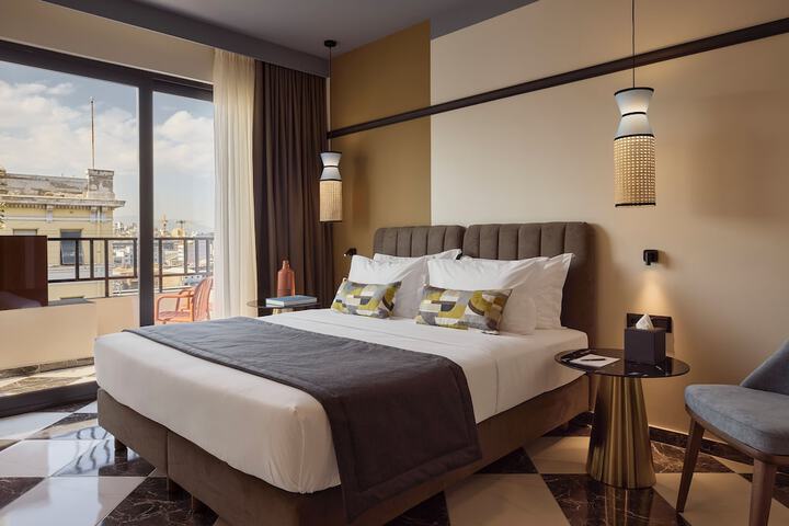 Room 34 of 118