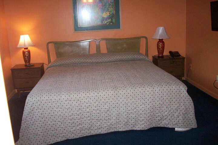 Room 7 of 24