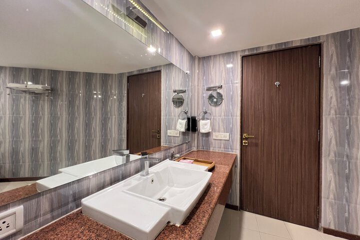 Room 63 of 111