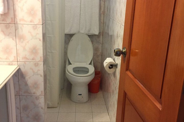 Room 18 of 34