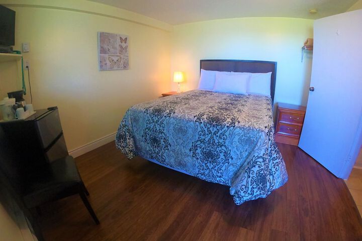 Room 15 of 53