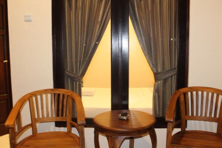 Room 6 of 27