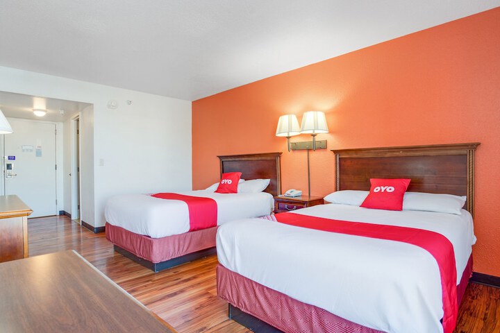 Double Accessible King Size Bed (9 of 12)