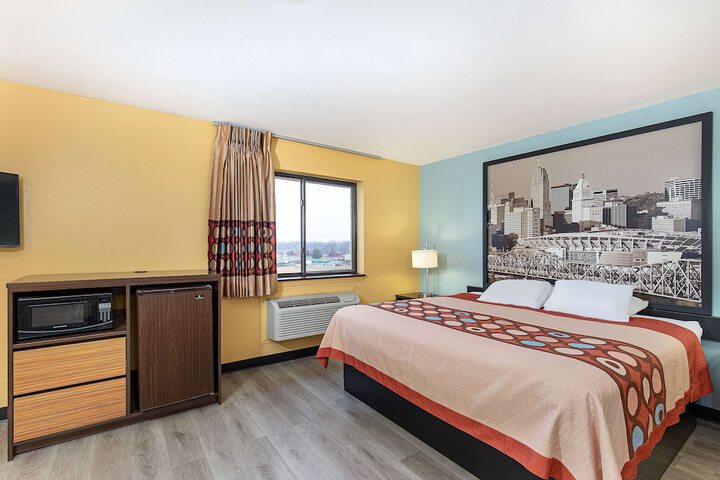 1 King Bed Mobility Accessible (17 of 19)