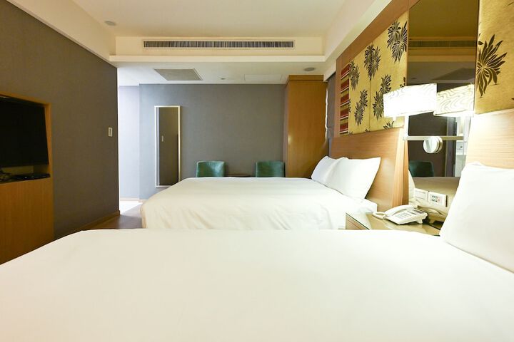 Room 54 of 120