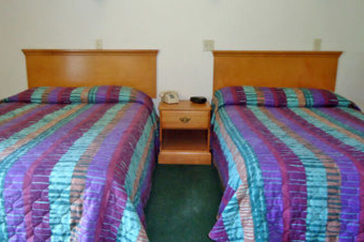 Room 12 of 24