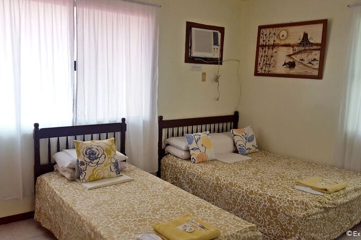 Room 8 of 48