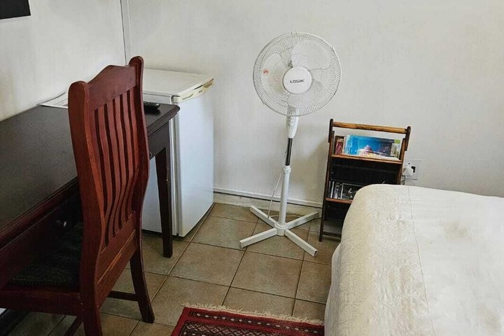 Room 52 of 158