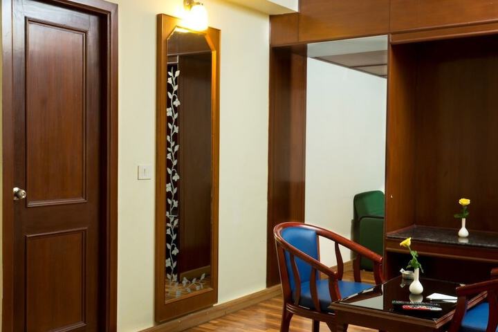 Room 8 of 14