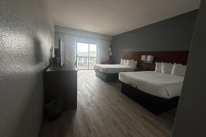 2 Double Beds (21 of 29)