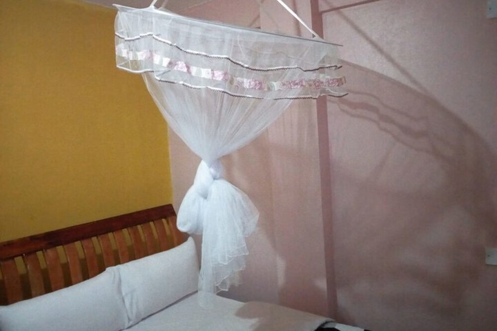 Room 5 of 12