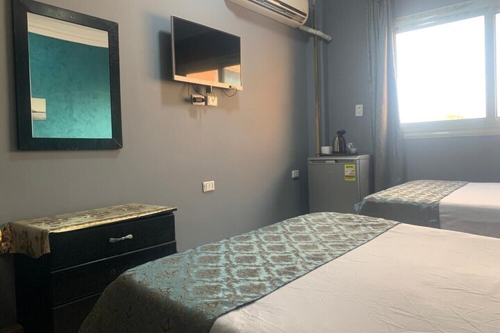 Room 30 of 41