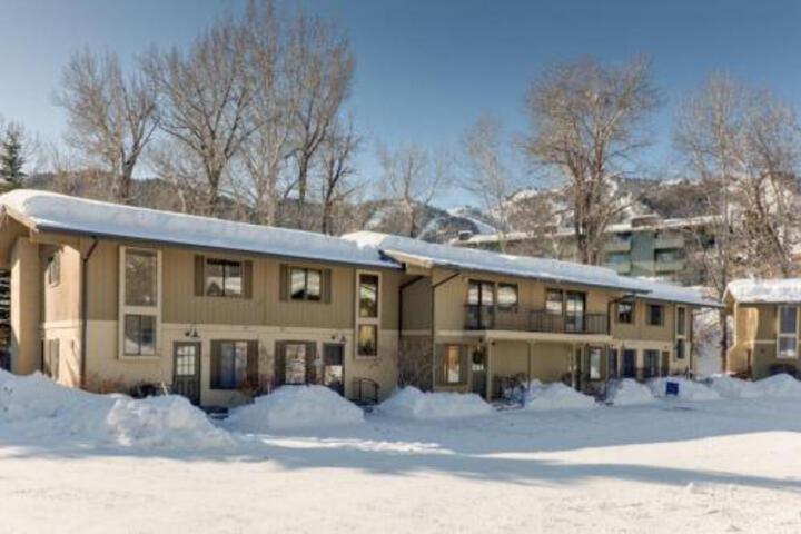 Andora Villa Condo on Trail Creek &  Walk To Town in Ketchum, ID